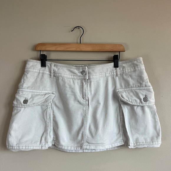 Mid-Rise Mini Cargo Skort (size large) - Picture 4 of 6